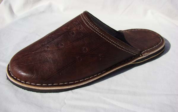http://www.babouche-maroc.com/images/babouche-mule-marron.jpg