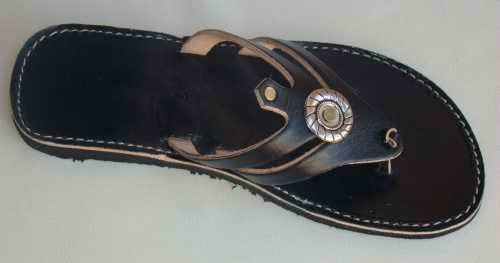 http://www.babouche-maroc.com/images/sandale-touria-noire.jpg
